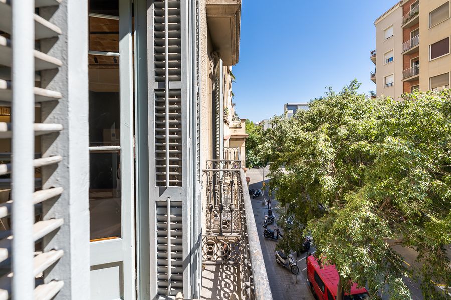 3-Bedroom 2-Bathroom Apartment - 123