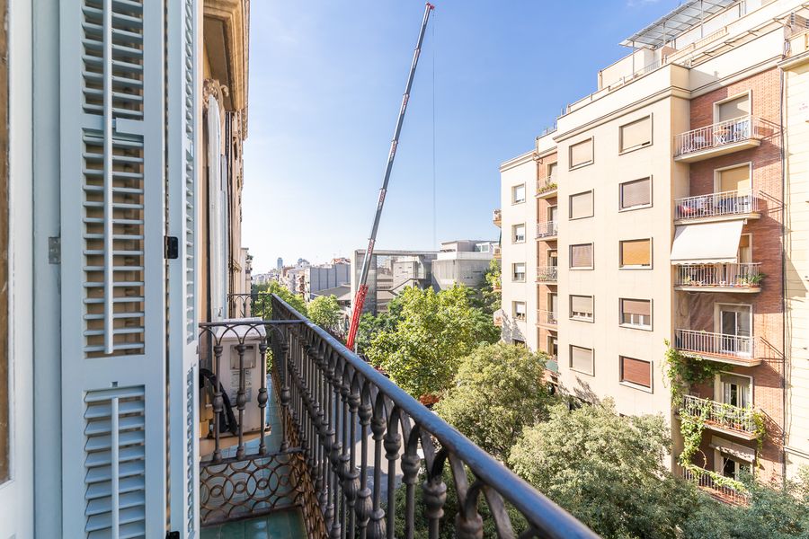 3-Bedroom 2-Bathroom Apartment - 325