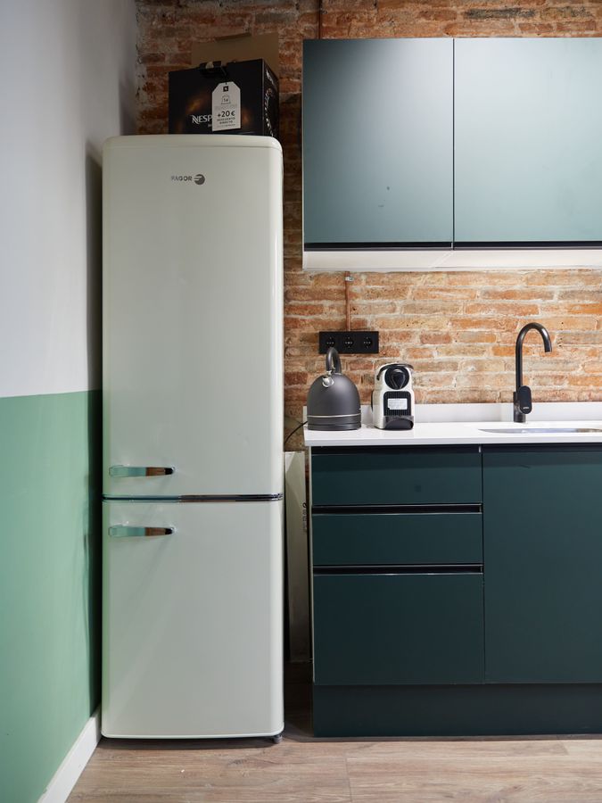 3-Bedroom 2-Bathroom Apartment - PRAL11