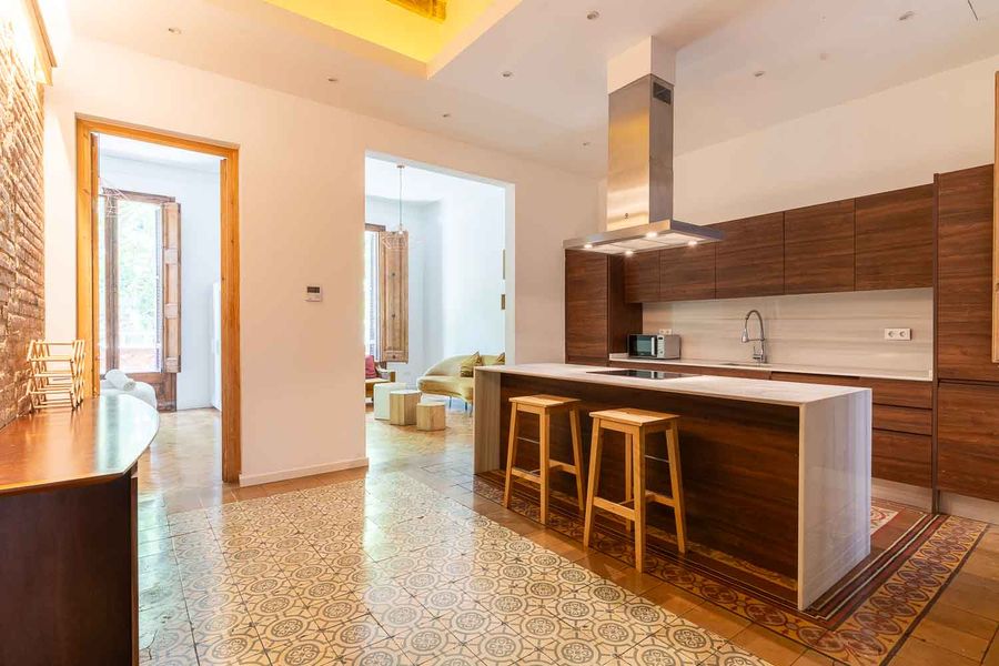 3-Bedroom  2-Bathroom Apartment with Terrace - PRAL11
