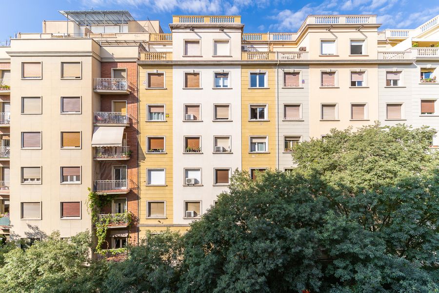 3-Bedroom 2-Bathroom Apartment - 325