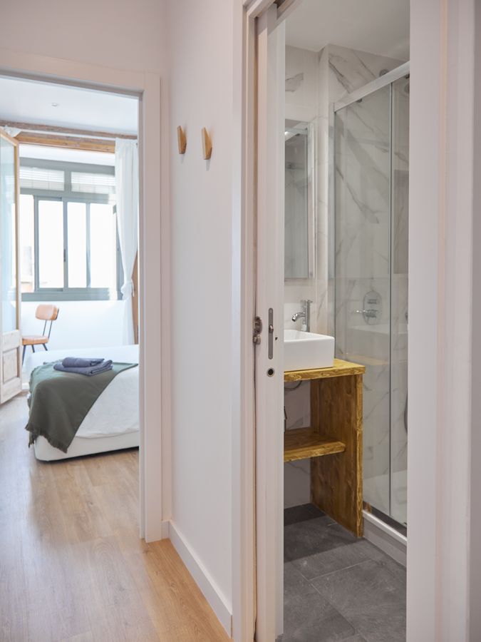 3-Bedroom 2-Bathroom Apartment - PRAL21