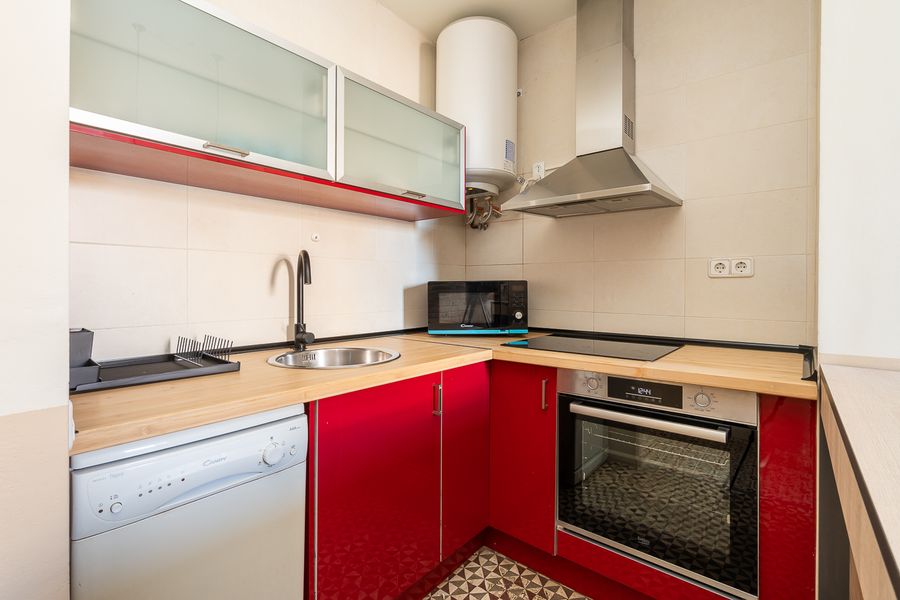 1-Bedroom Penthouse with Terrace - 526