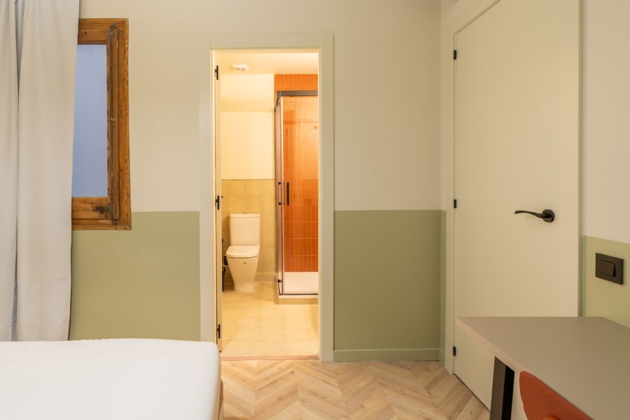 3-Bedroom 3-Bathroom Apartment - PRAL21