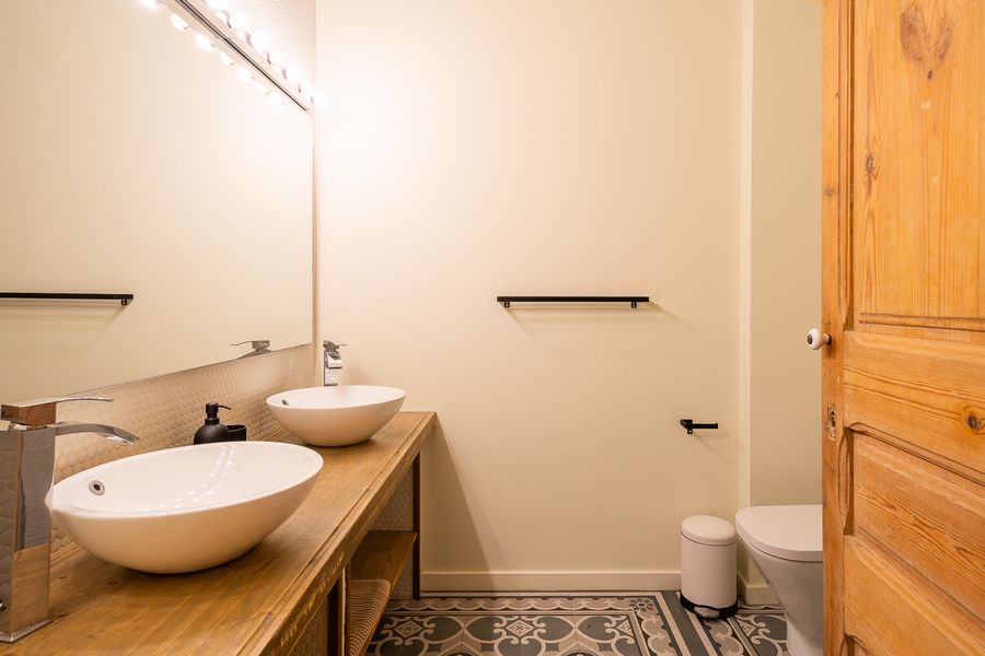 3-Bedroom 2-Bathroom Apartment - PRAL11
