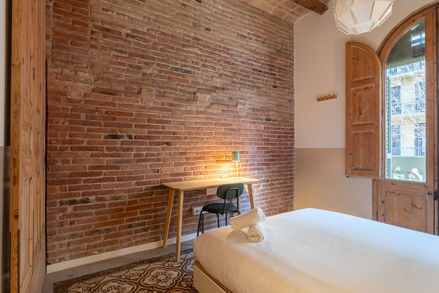 3 Bedroom 2 Bathroom Apartment with Private Terrace - PRAL11