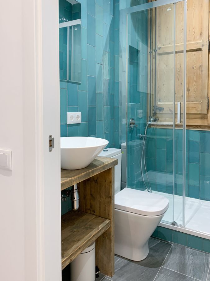 Essential Single Room with Private Bathroom - 32D4