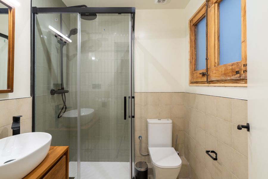 3-Bedroom 3-Bathroom Apartment - PRAL21