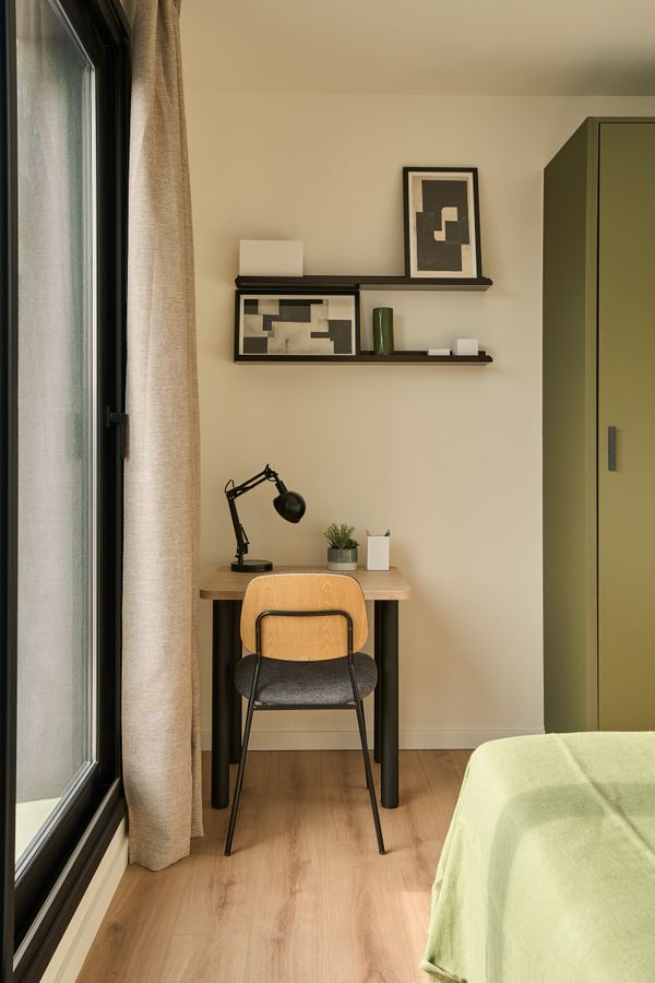 The Two Bedroom (2+1)
