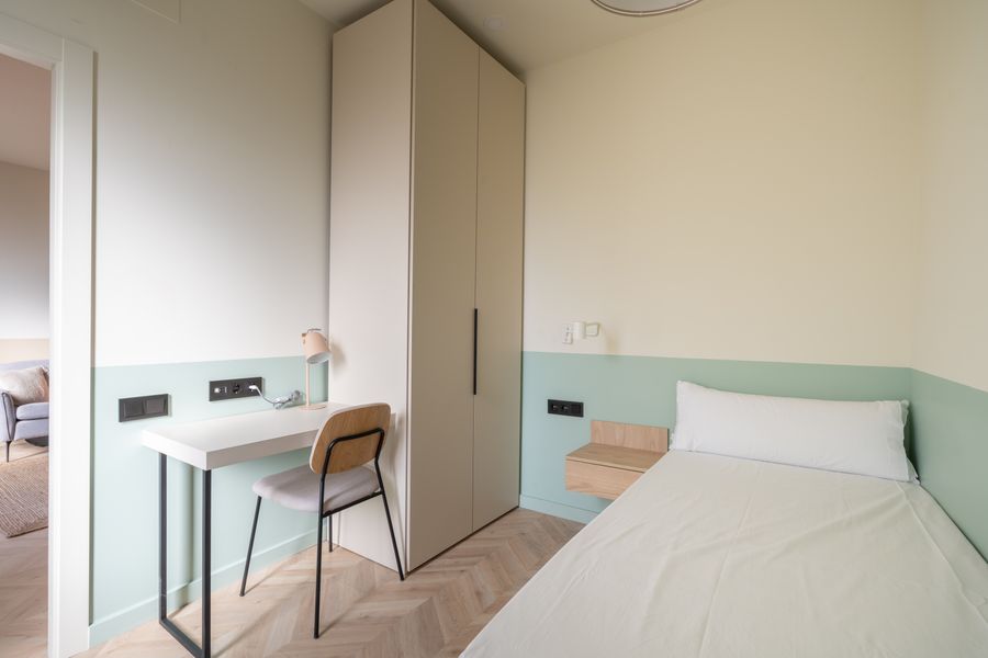 Essential Single Room with Shared Bathroom and Balcony - 42A5