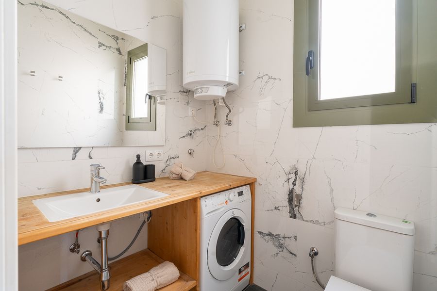 2-Bedroom 1-Bathroom Apartment - 425