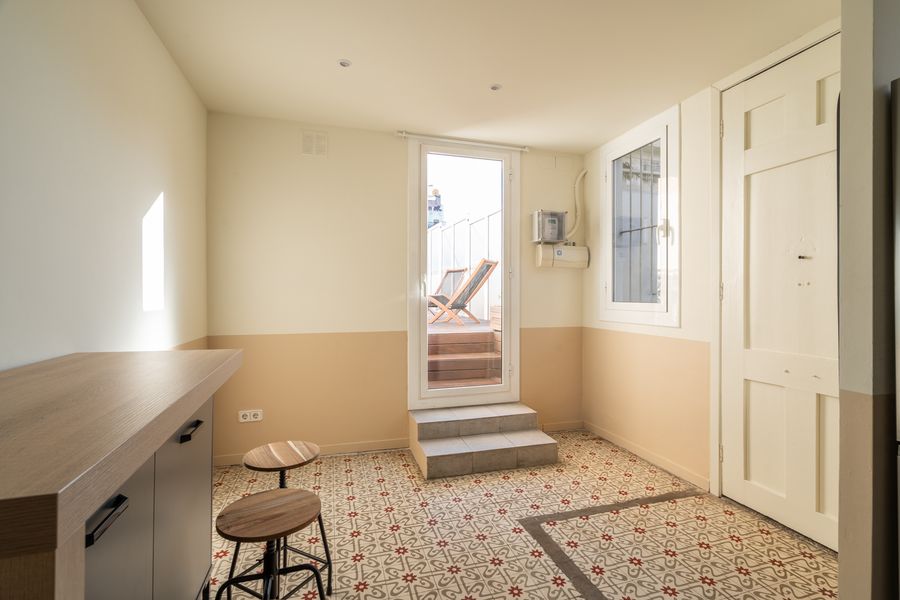 1-Bedroom Penthouse with Terrace - 516