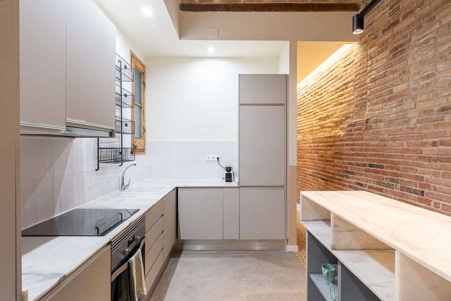 3 Bedroom 2 Bathroom Apartment with Private Terrace - PRAL11