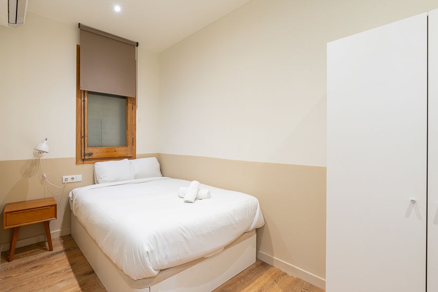 Standard Double Room with Shared Bathroom - PRALF1