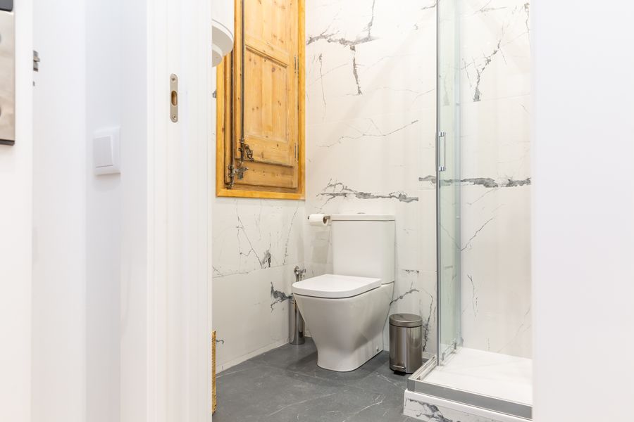 Superior Double Ensuite Room with Balcony - PRALA1