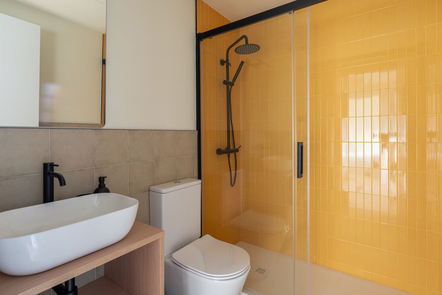 2-Bedroom 2-Bathroom Apartment - 525